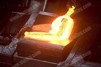 the difference between casting and forging